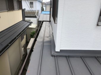 トタン屋根 雨漏り