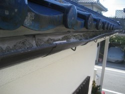 瑞穂町で雨樋の施工前