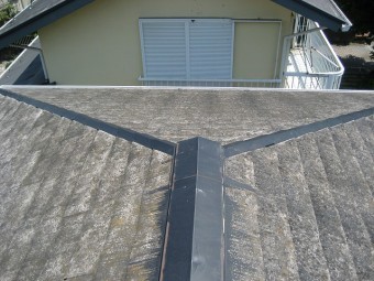 屋根棟板金の現場調査