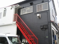 足立区 階段屋根施工前