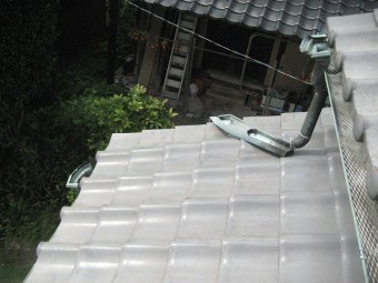 菖蒲町で雨樋の破損