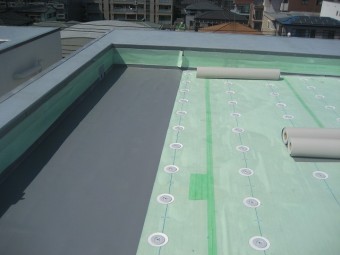 相模原市で防水シートの張替え工事