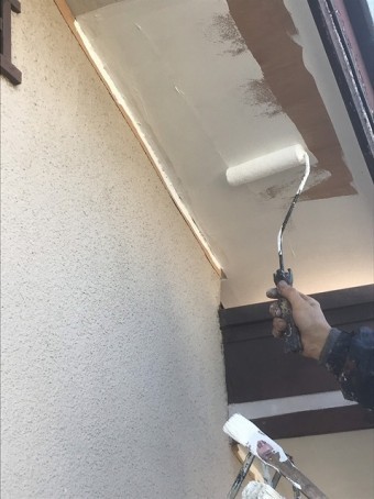 川越市で軒の施工中