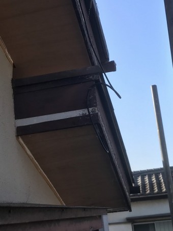 川越市で軒天の施工中