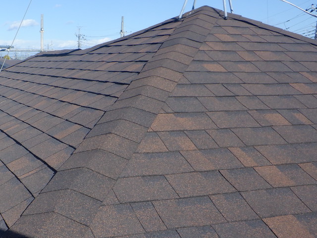 アスファルトシングルによる屋根カバー工法