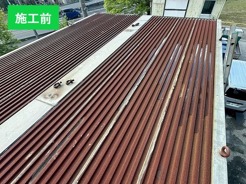 屋根工事　折板屋根のメンテナンス実施！プレハブ建物