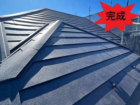 鴻巣市　屋根カバー工法完成
