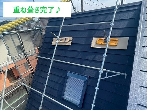 アイジー工業スーパーガルテクトで重ね葺きを進行