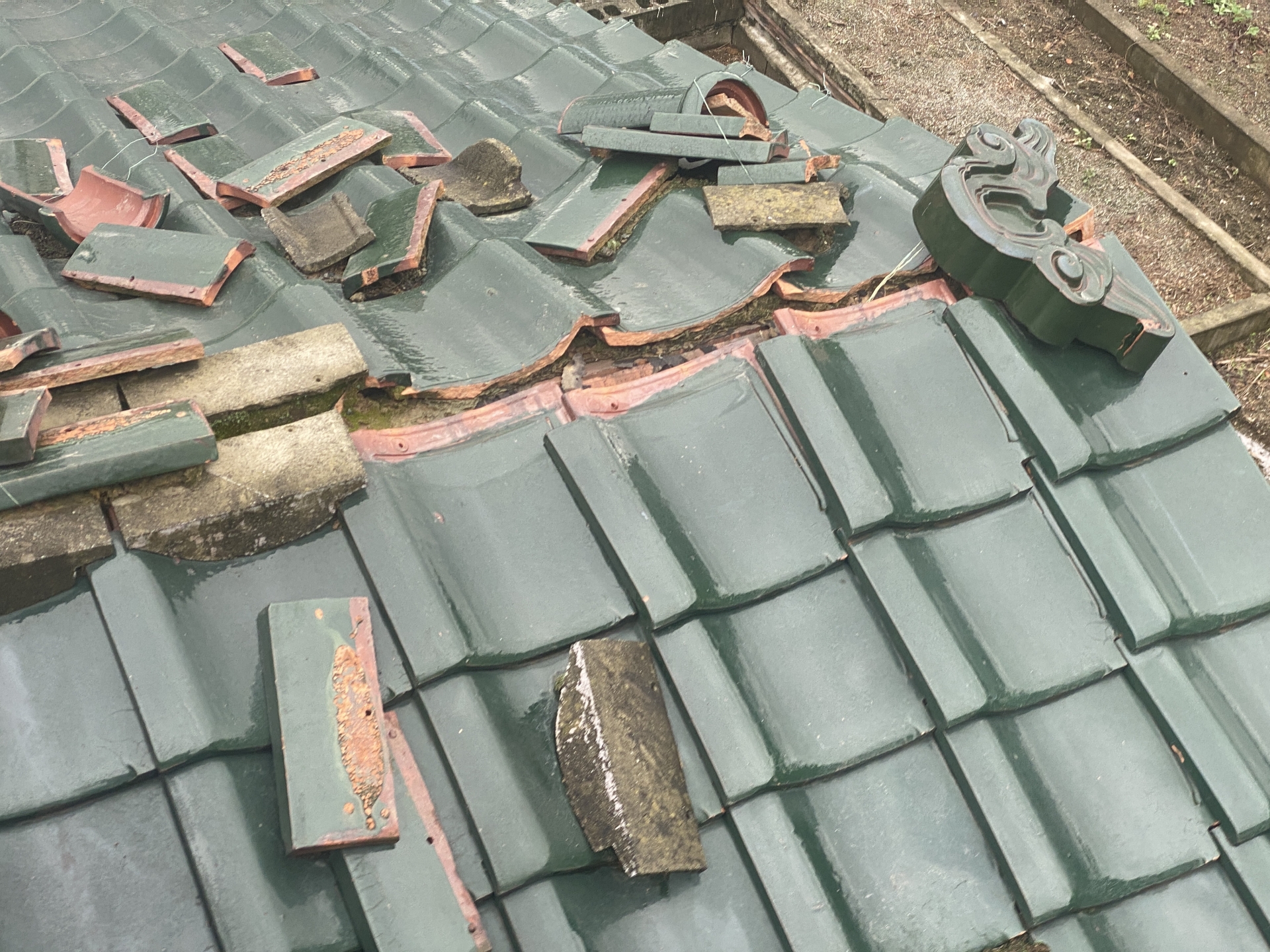 屋根修理で火災保険が適用される場合の条件