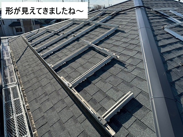 屋根カバー工法アスファルトシングルを使用して屋根工事