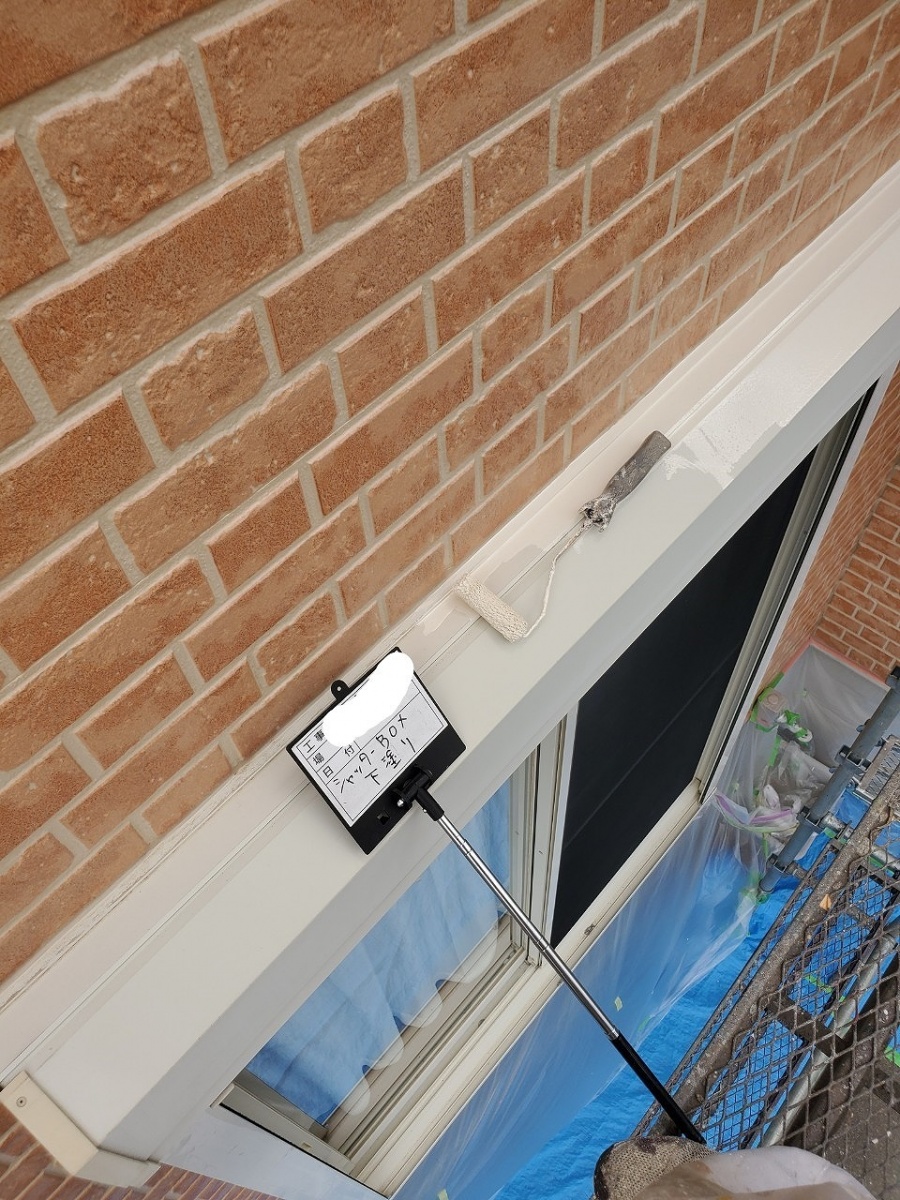 小野寺邸、破風板、樋、上塗り シャッターBOX下塗り