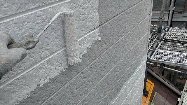 外壁塗装下塗り作業