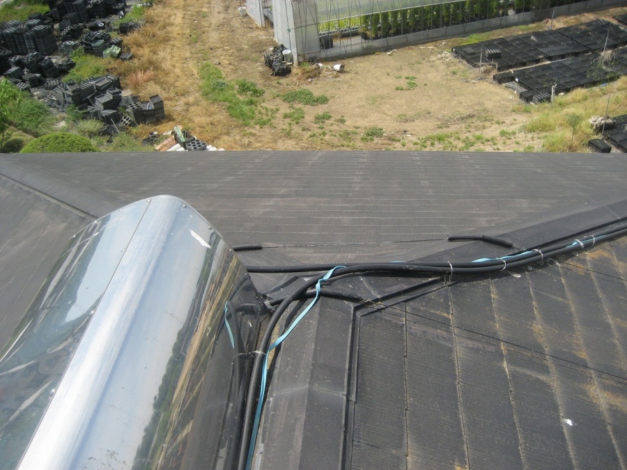 屋根　色あせ　写真